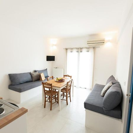 Muses Apartments 아이아 아나 외부 사진