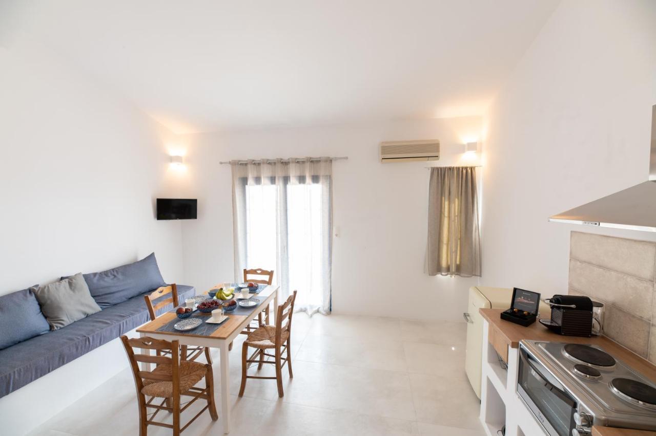 Muses Apartments 아이아 아나 외부 사진